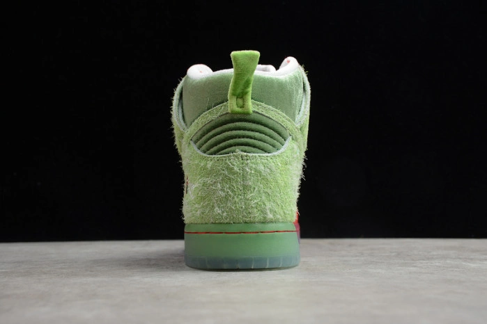 Nike SB Dunk High "Strawberry Cough" - CW7093 600