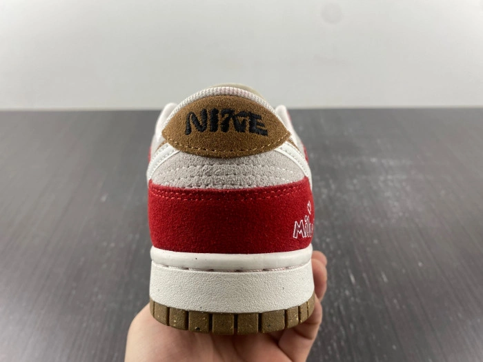 Nike SB Dunk Low 85 Christmas White Red Brown Green DO9457-112