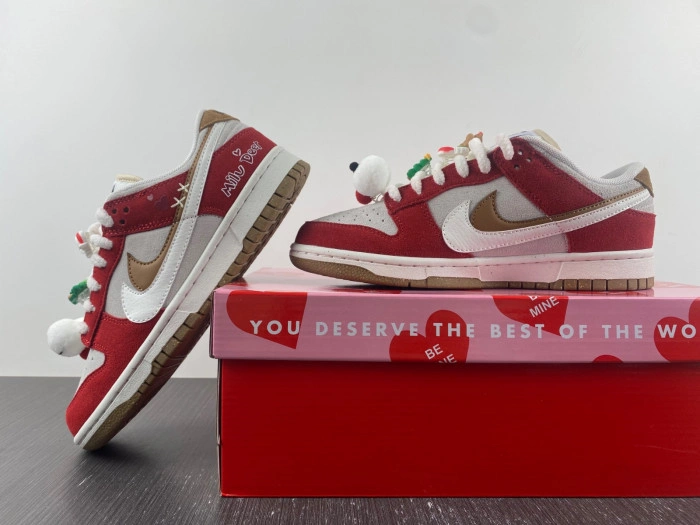 Nike SB Dunk Low 85 Christmas White Red Brown Green DO9457-112