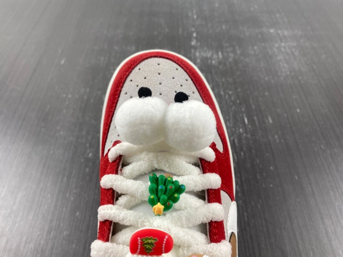 Nike SB Dunk Low 85 Christmas White Red Brown Green DO9457-112