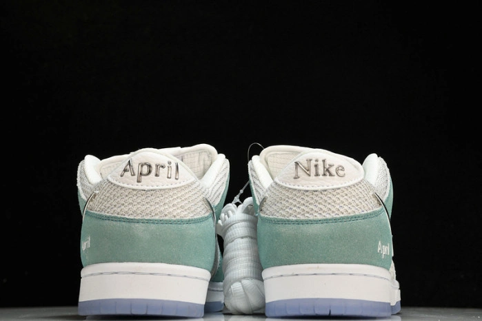 Nike SB Dunk Low April Skateboards   FD2562-400