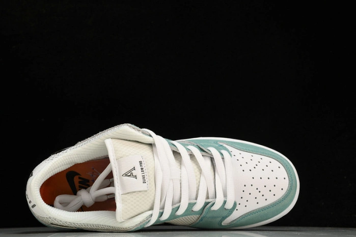 Nike SB Dunk Low April Skateboards   FD2562-400