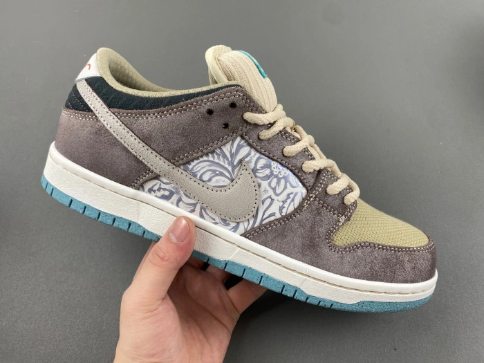 Nike SB Dunk Low Big Money Savings  FZ3129-200