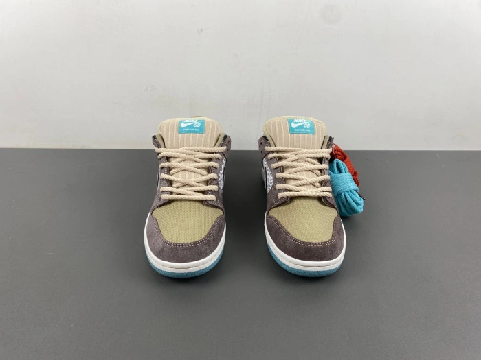 Nike SB Dunk Low Big Money Savings  FZ3129-200