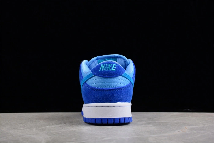 Nike SB Dunk Low Blue Raspberry DM0807-400