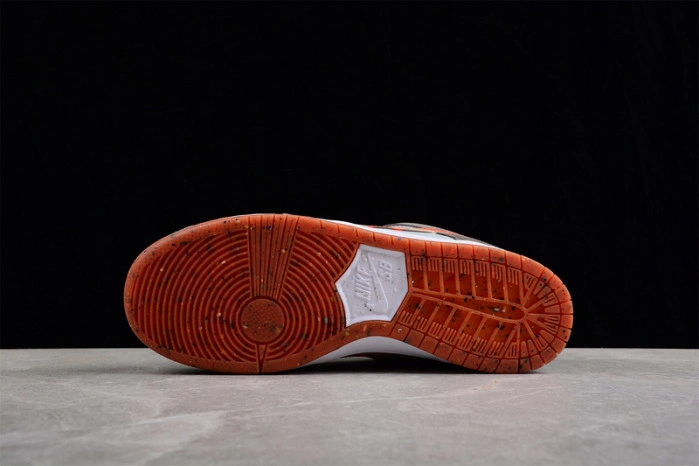 Nike SB Dunk Low Crushed D.C. DH7782-001