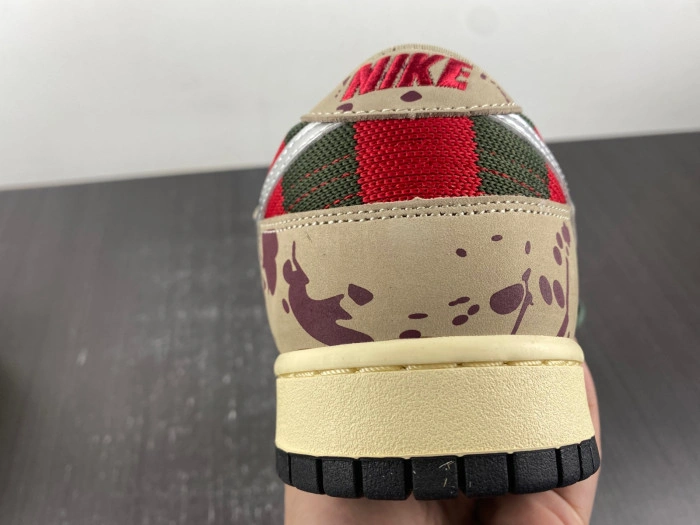 Nike SB Dunk Low Freddy Krueger   313170-202