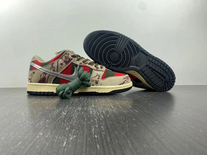 Nike SB Dunk Low Freddy Krueger   313170-202