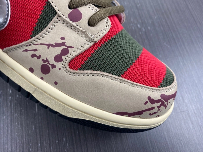 Nike SB Dunk Low Freddy Krueger   313170-202