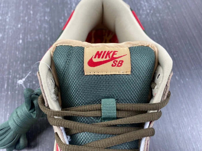 Nike SB Dunk Low Freddy Krueger   313170-202