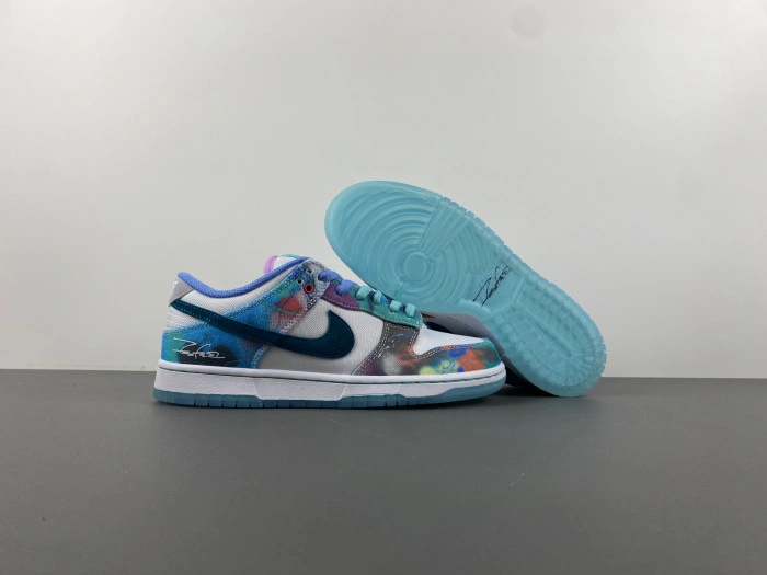 Nike SB Dunk Low Futura Laboratories Bleached Aqua