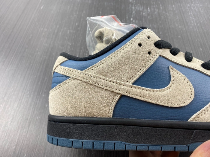 Nike SB Dunk Low Light Cream Thunderstorm BQ6817-200