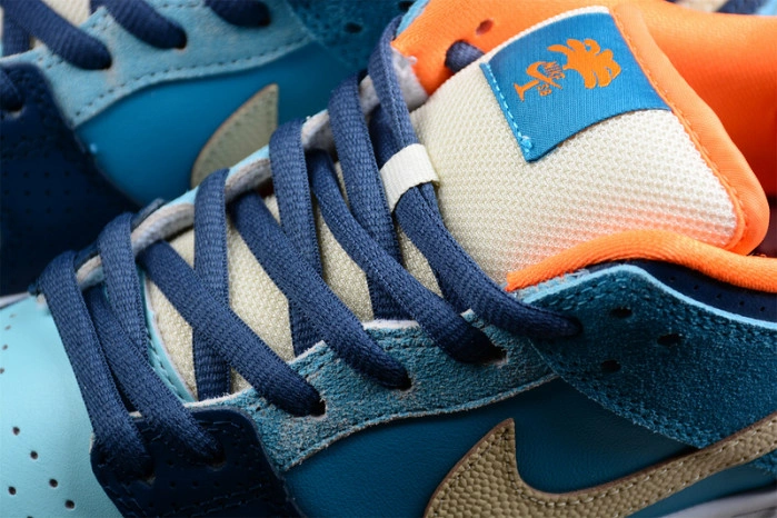 Nike SB Dunk Low MIA Skate Shop 504750-474