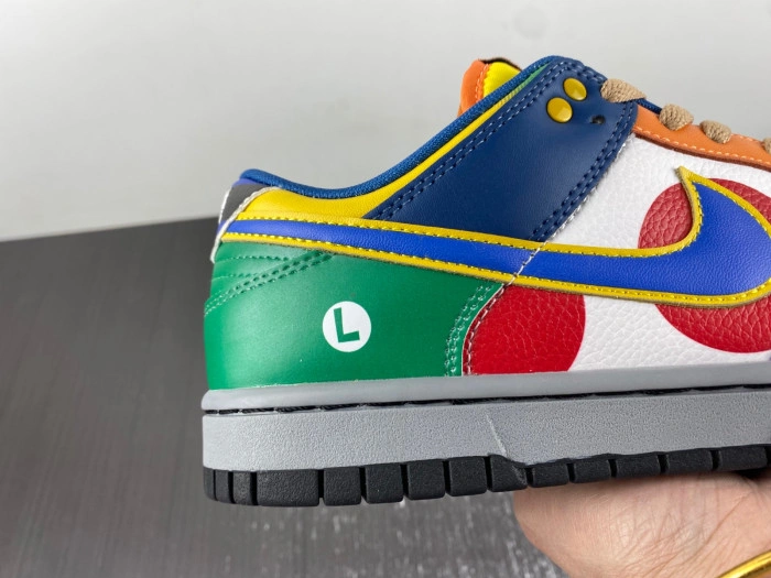 Nike SB Dunk Low Mario   DH0952-100