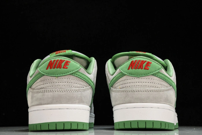 Nike SB Dunk Low Medusa  313170-030