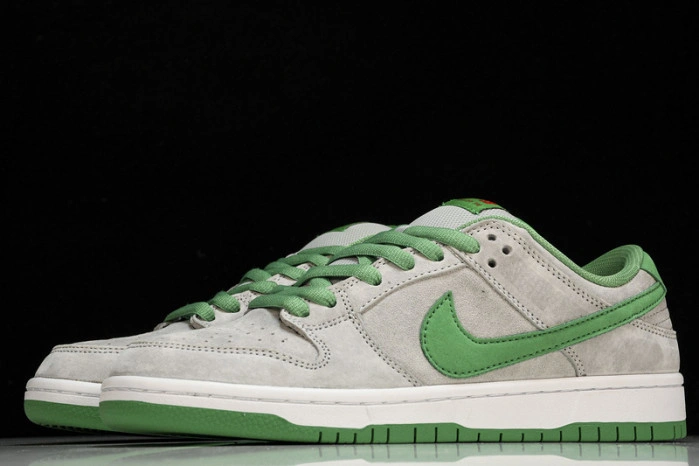 Nike SB Dunk Low Medusa  313170-030
