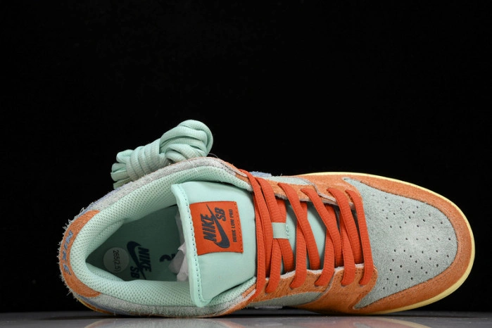 Nike SB Dunk Low Orange Emerald Rise   DV5429-800