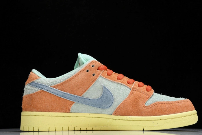 Nike SB Dunk Low Orange Emerald Rise   DV5429-800