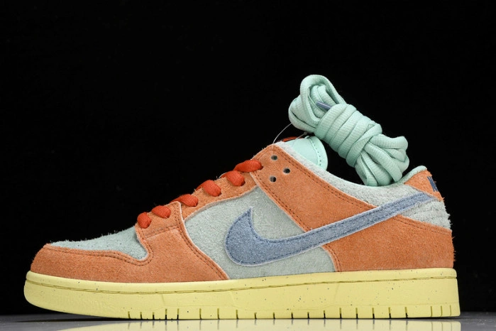 Nike SB Dunk Low Orange Emerald Rise   DV5429-800