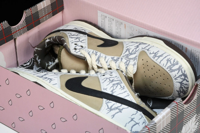 Nike SB Dunk Low PRM QS   CT5053-010