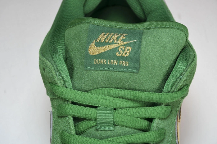 Nike SB Dunk Low Pro St. Patrick's Day     BQ6817-303