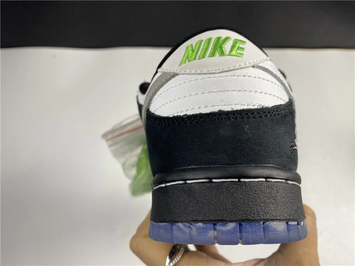 Nike SB Dunk Low Staple Panda Pigeon BV1310-013