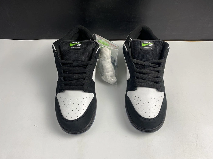 Nike SB Dunk Low Staple Panda Pigeon BV1310-013