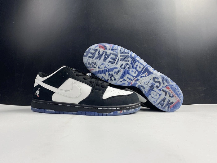 Nike SB Dunk Low Staple Panda Pigeon BV1310-013