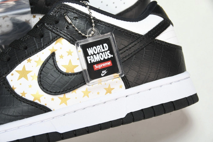 Nike SB Dunk Low Supreme Stars Black  DH3228-102