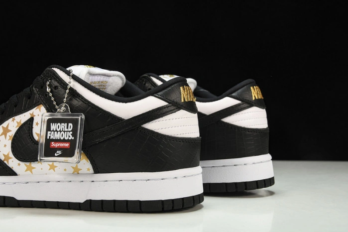 Nike SB Dunk Low Supreme Stars Black  DH3228-102