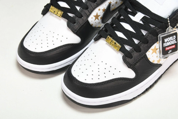 Nike SB Dunk Low Supreme Stars Black  DH3228-102