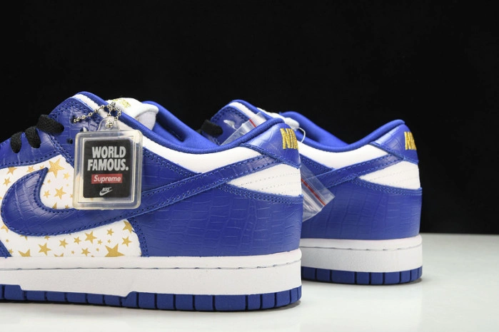Nike SB Dunk Low Supreme Stars Hyper Royal  DH3228-100