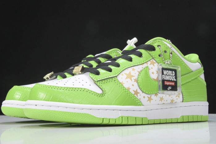 Nike SB Dunk Low Supreme Stars Mean Green DH3228-101