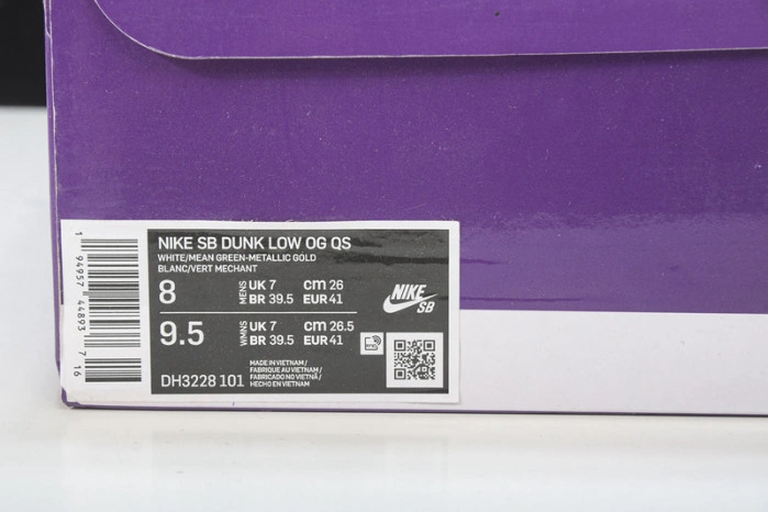 Nike SB Dunk Low Supreme Stars Mean Green DH3228-101
