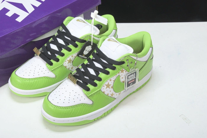 Nike SB Dunk Low Supreme Stars Mean Green DH3228-101