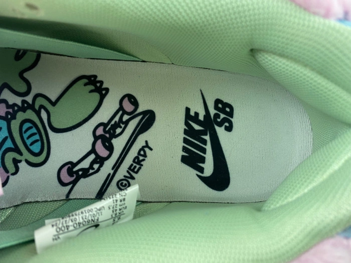 Nike SB Dunk Low Verdy Visty   FN6040-400