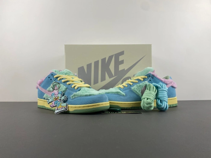 Nike SB Dunk Low Verdy Visty   FN6040-400