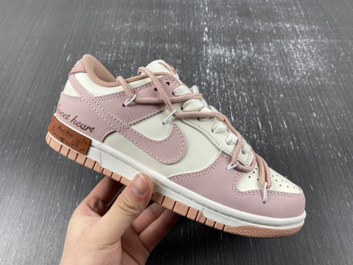 Nike SB Dunk Low Vintage Sweetheart pink  DD1503-118