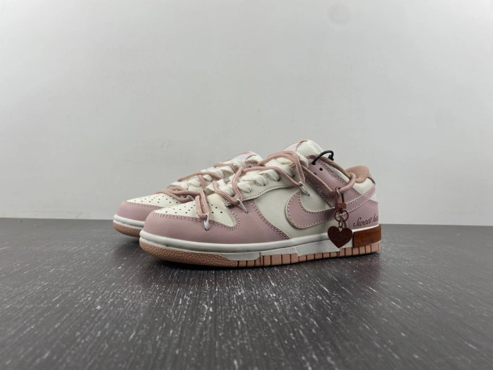 Nike SB Dunk Low Vintage Sweetheart pink  DD1503-118