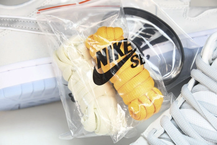 Nike SB Dunk Low White Lobster (Friends and Family)   FD8776-100