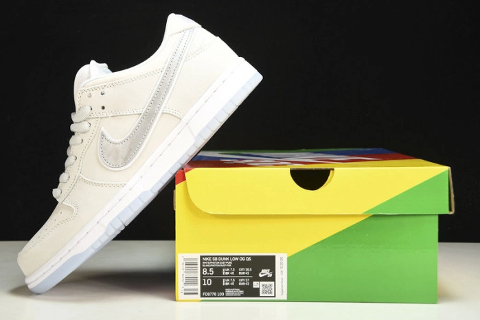 Nike SB Dunk Low White Lobster (Friends and Family)   FD8776-100