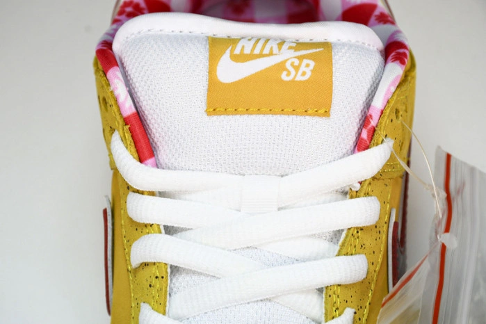 Nike SB Dunk Low Yellow Lobster  313170-137566