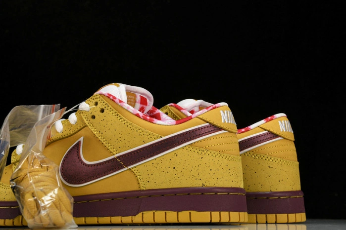Nike SB Dunk Low Yellow Lobster  313170-137566
