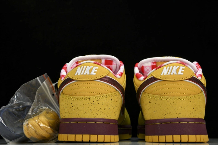 Nike SB Dunk Low Yellow Lobster  313170-137566