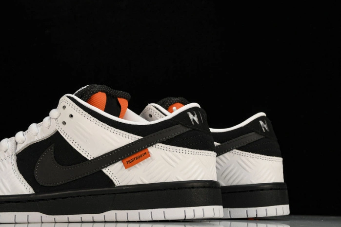 Nike SB Dunk Low x Tightbooth  FD2629-100