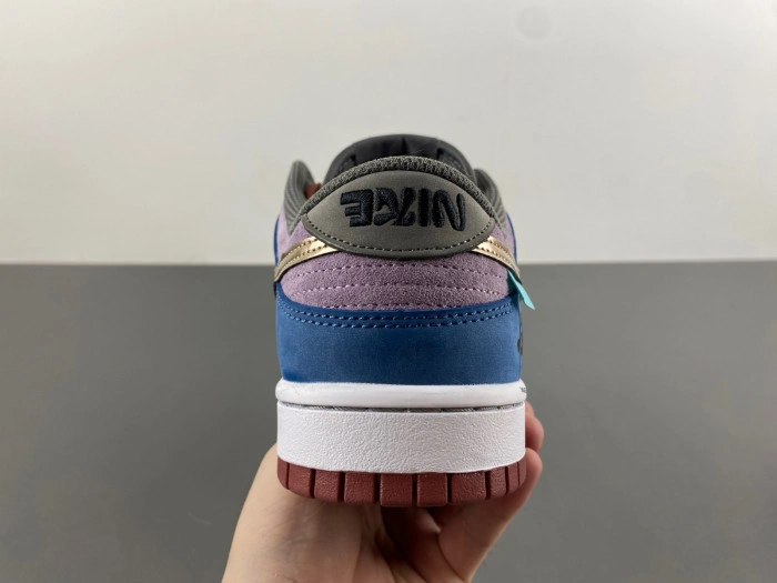 Nike SB Dunk Low “Black Myth Wukong”    DV2433-109