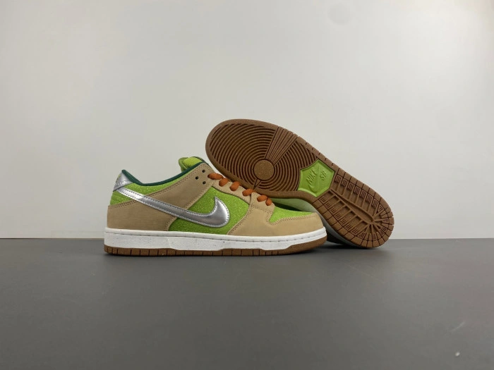 Nike SB Dunk Low “Escargot”   FQ7585-200