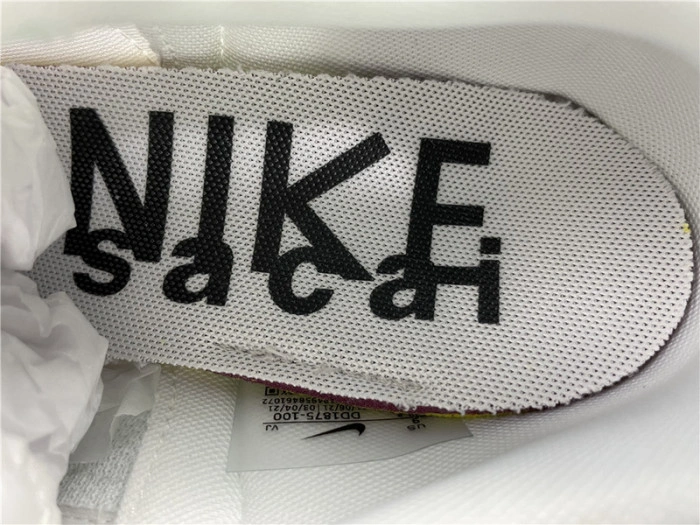 Nike Vaporwaffle Sacai Sail Gum DD1875-100