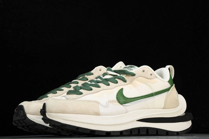Nike Vaporwaffle sacai Green White DD1875-102