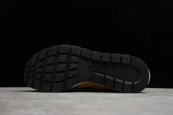 Nike Vaporwaffle sacai Tour Yellow Stadium Green CV1363-700